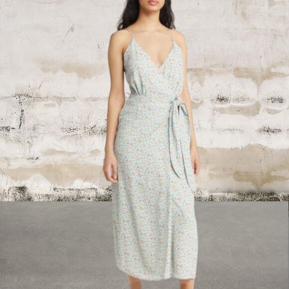 WAYF NWOT Electric Floral Wrap Dress In Blue Ditsy Size Large - Picture 1 of 6